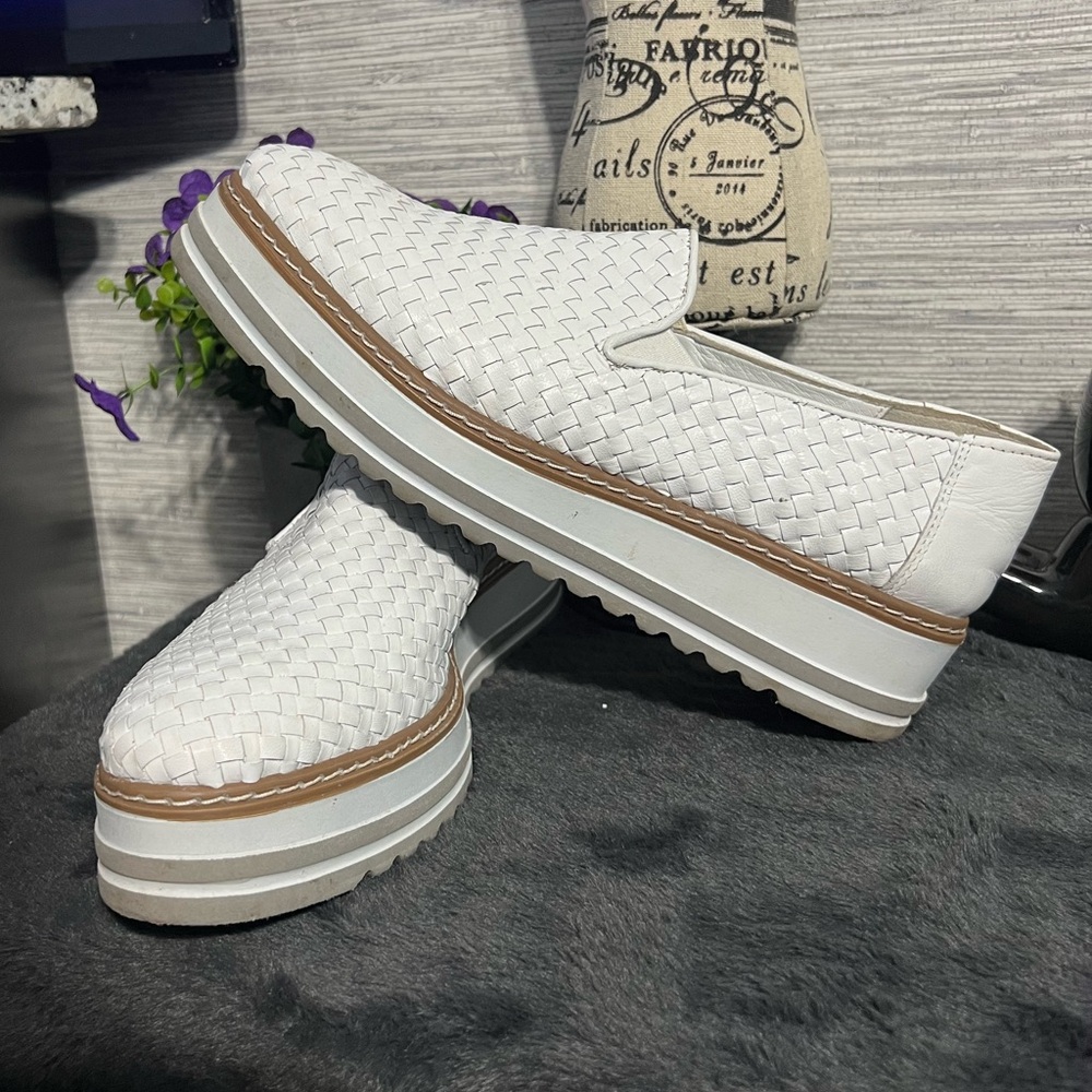 Woven Slip-On Platform Mules in White with Tan Trim! Italian Leather! 9-9.5